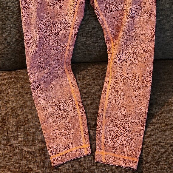 Ladies Wunder Train HR Crop crackle glaze orange tights - Picture 2 of 4